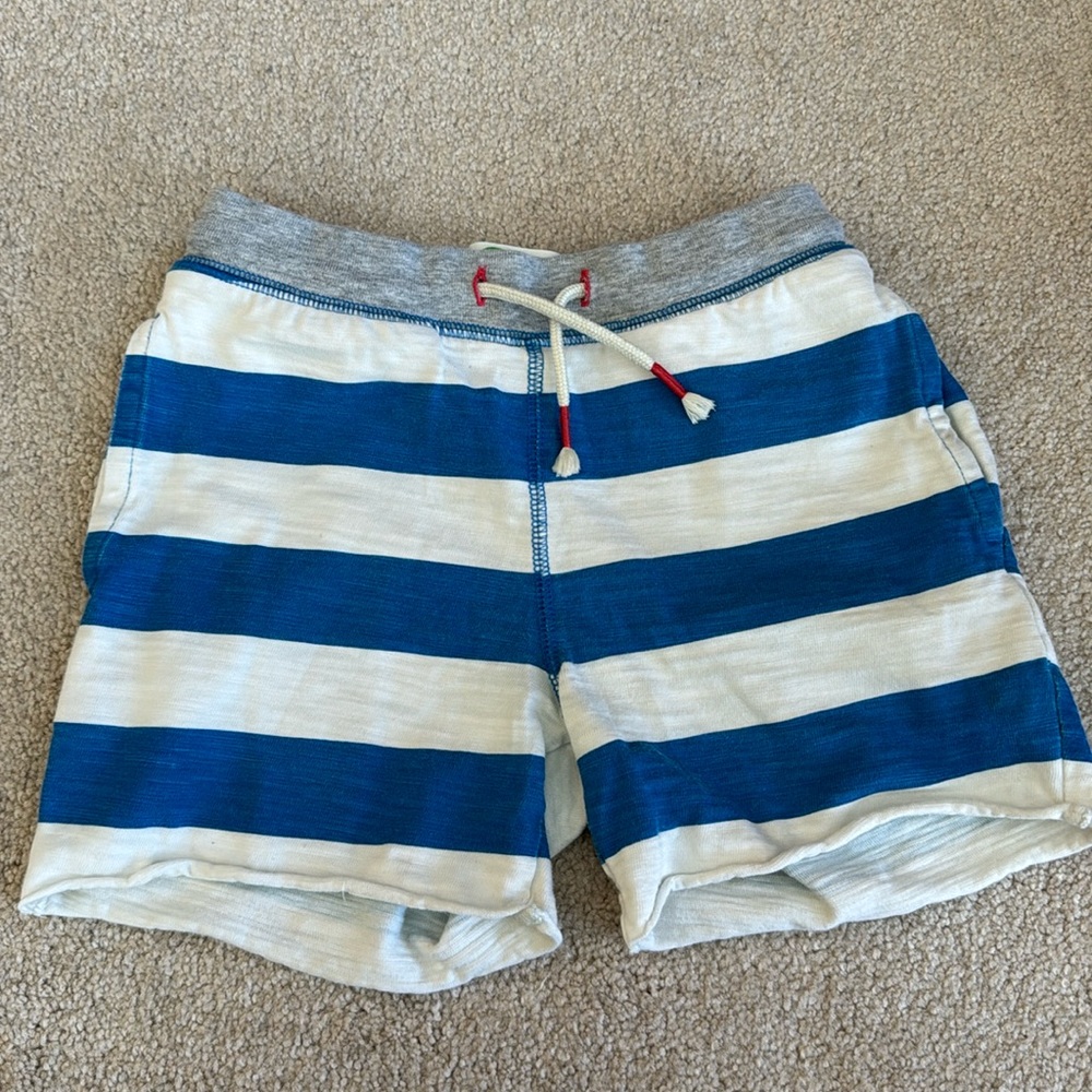 Mini Boden shorts